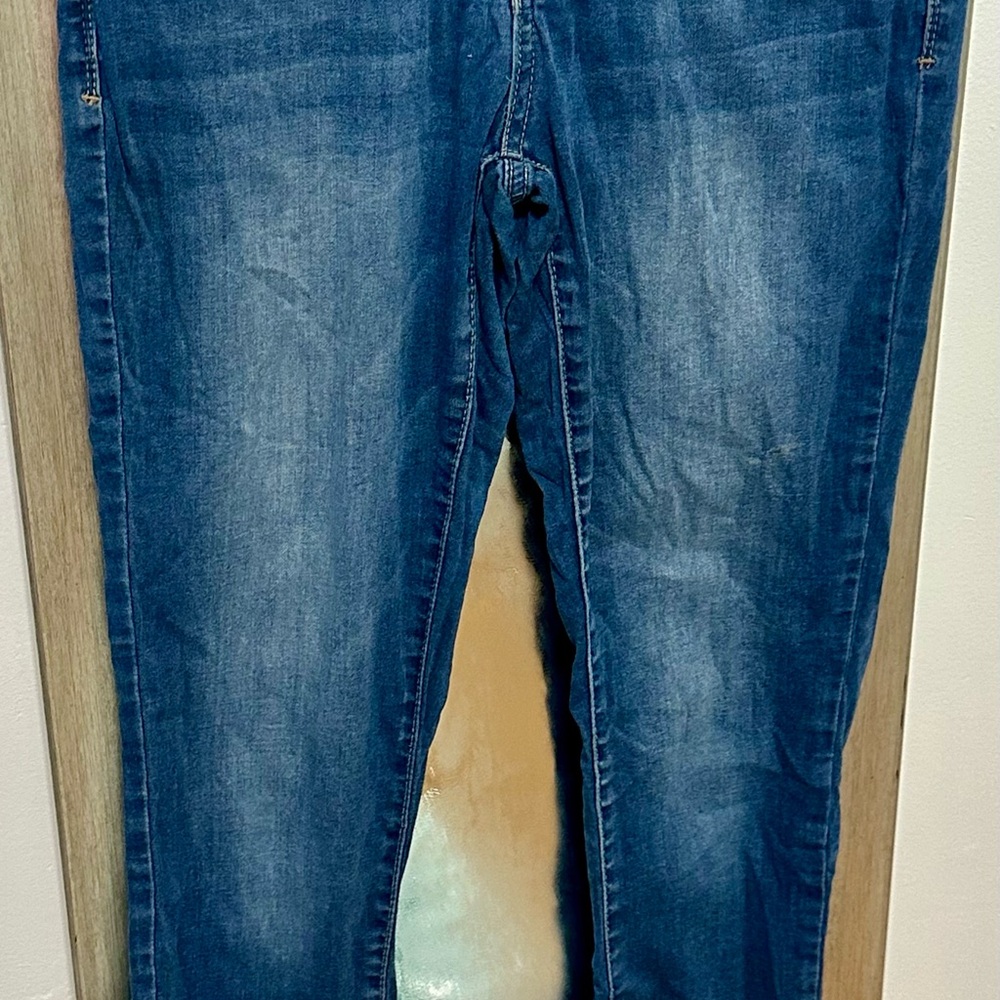SO Blue Jeggings with Vintage Fading and Twill Texture